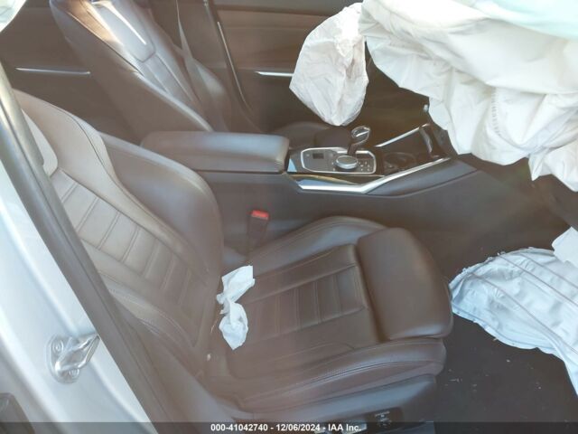 Серый БМВ 3 Серия, объемом двигателя 2 л и пробегом 73 тыс. км за 17800 $, фото 6 на Automoto.ua