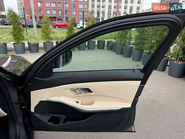 Серый БМВ 3 Серия, объемом двигателя 2 л и пробегом 106 тыс. км за 28950 $, фото 39 на Automoto.ua