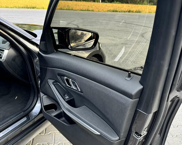 Серый БМВ 3 Серия, объемом двигателя 2 л и пробегом 175 тыс. км за 23900 $, фото 33 на Automoto.ua