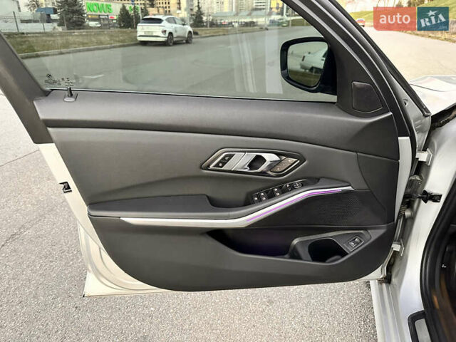 Серый БМВ 3 Серия, объемом двигателя 0 л и пробегом 65 тыс. км за 30500 $, фото 26 на Automoto.ua