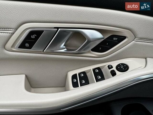 Серый БМВ 3 Серия, объемом двигателя 3 л и пробегом 105 тыс. км за 43900 $, фото 17 на Automoto.ua