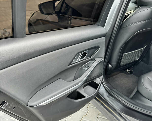 Серый БМВ 3 Серия, объемом двигателя 2 л и пробегом 175 тыс. км за 23900 $, фото 24 на Automoto.ua