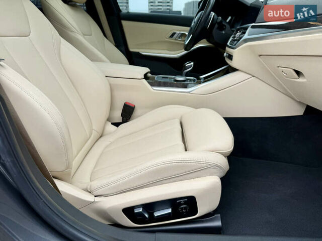 Серый БМВ 3 Серия, объемом двигателя 2 л и пробегом 106 тыс. км за 27900 $, фото 43 на Automoto.ua