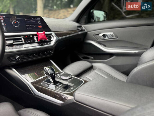 Серый БМВ 3 Серия, объемом двигателя 2 л и пробегом 112 тыс. км за 24000 $, фото 11 на Automoto.ua