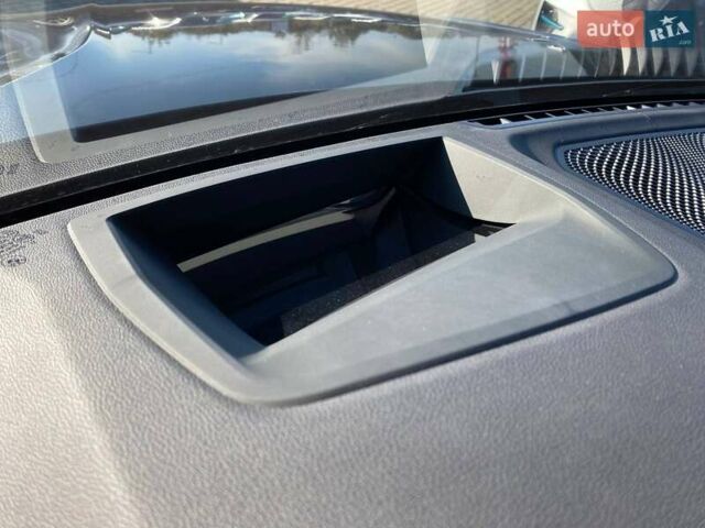Сірий БМВ 3 Серія, об'ємом двигуна 2 л та пробігом 102 тис. км за 29600 $, фото 15 на Automoto.ua