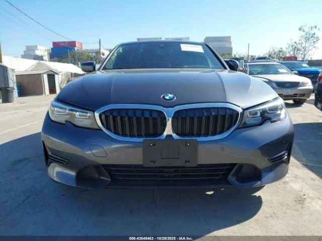 Серый БМВ 3 Серия, объемом двигателя 2 л и пробегом 43 тыс. км за 8300 $, фото 1 на Automoto.ua