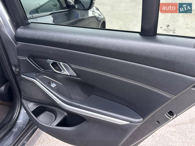 Сірий БМВ 3 Серія, об'ємом двигуна 2 л та пробігом 47 тис. км за 35000 $, фото 12 на Automoto.ua