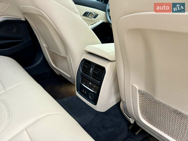 Серый БМВ 3 Серия, объемом двигателя 2 л и пробегом 106 тыс. км за 27900 $, фото 49 на Automoto.ua