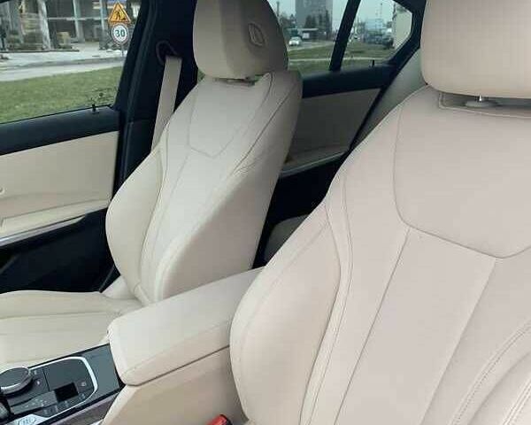 БМВ 3 Серия 2020 в Львове на Automoto.ua Серый БМВ 3 Серия, объемом двигателя 2 л и пробегом 71 тыс. км за 24700 $, фото 7 на Automoto.ua