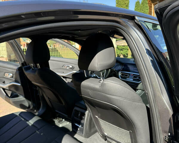 Серый БМВ 3 Серия, объемом двигателя 2 л и пробегом 109 тыс. км за 32800 $, фото 12 на Automoto.ua