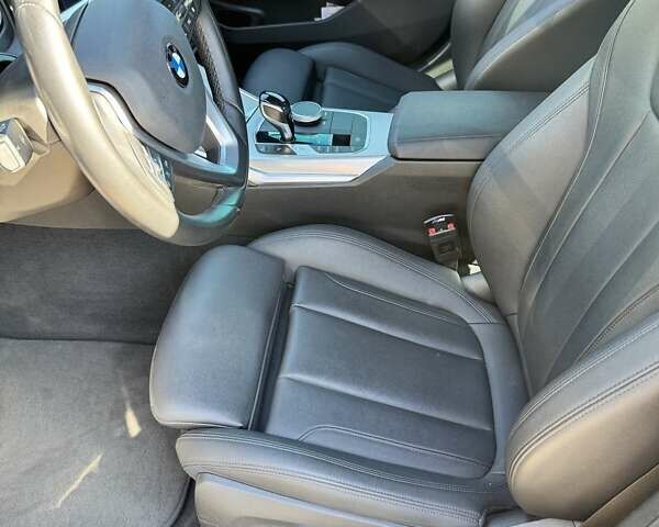 Серый БМВ 3 Серия, объемом двигателя 2 л и пробегом 49 тыс. км за 25500 $, фото 10 на Automoto.ua