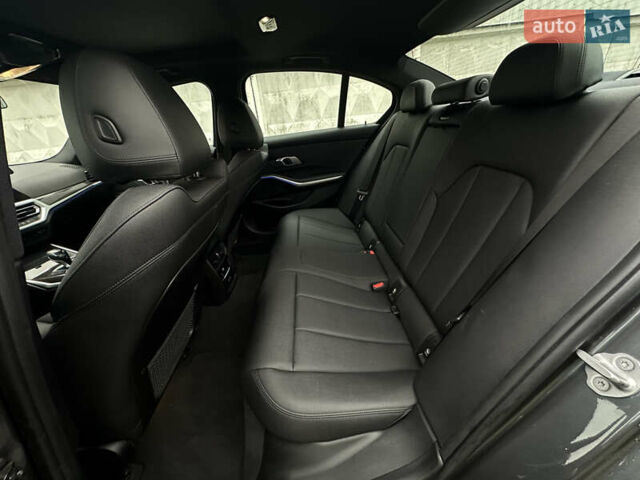 Серый БМВ 3 Серия, объемом двигателя 2 л и пробегом 79 тыс. км за 29900 $, фото 19 на Automoto.ua