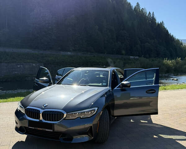 Серый БМВ 3 Серия, объемом двигателя 2 л и пробегом 109 тыс. км за 32800 $, фото 2 на Automoto.ua