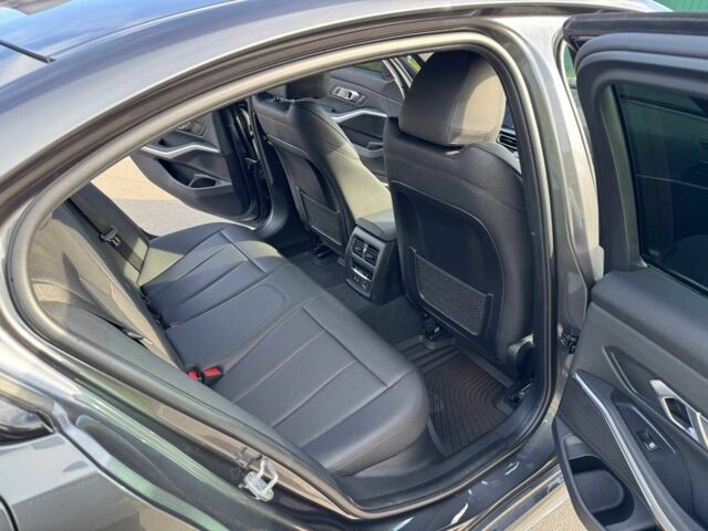 Серый БМВ 3 Серия, объемом двигателя 2 л и пробегом 65 тыс. км за 33900 $, фото 14 на Automoto.ua