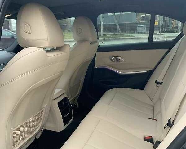 БМВ 3 Серия 2020 в Львове на Automoto.ua Серый БМВ 3 Серия, объемом двигателя 2 л и пробегом 71 тыс. км за 24700 $, фото 10 на Automoto.ua