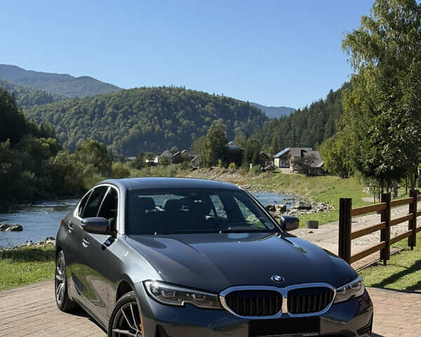 Серый БМВ 3 Серия, объемом двигателя 2 л и пробегом 109 тыс. км за 32800 $, фото 7 на Automoto.ua