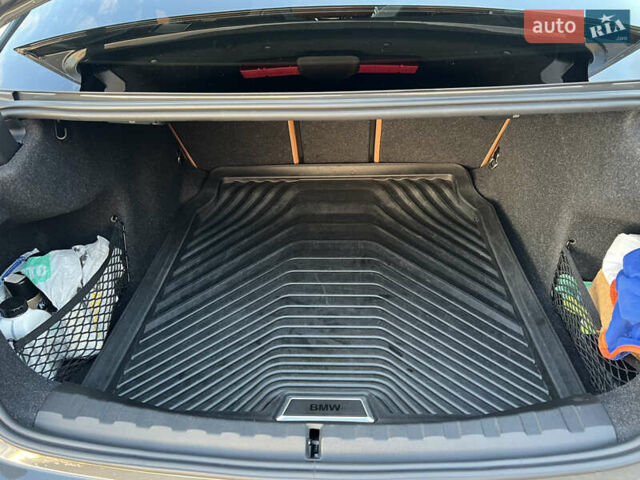 Серый БМВ 3 Серия, объемом двигателя 3 л и пробегом 77 тыс. км за 51000 $, фото 31 на Automoto.ua