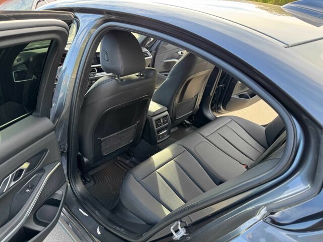 Серый БМВ 3 Серия, объемом двигателя 2 л и пробегом 65 тыс. км за 33900 $, фото 16 на Automoto.ua