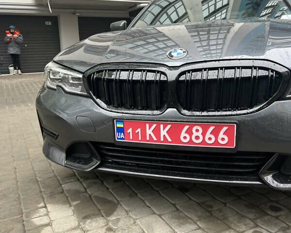 Серый БМВ 3 Серия, объемом двигателя 2 л и пробегом 82 тыс. км за 30000 $, фото 3 на Automoto.ua