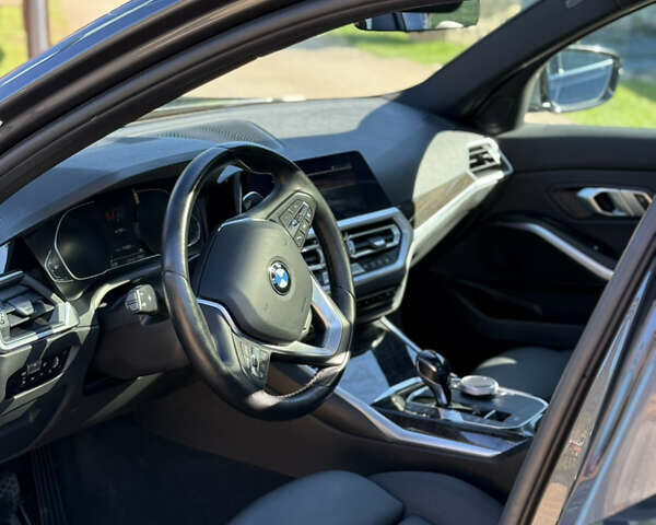 Серый БМВ 3 Серия, объемом двигателя 2 л и пробегом 109 тыс. км за 32800 $, фото 11 на Automoto.ua