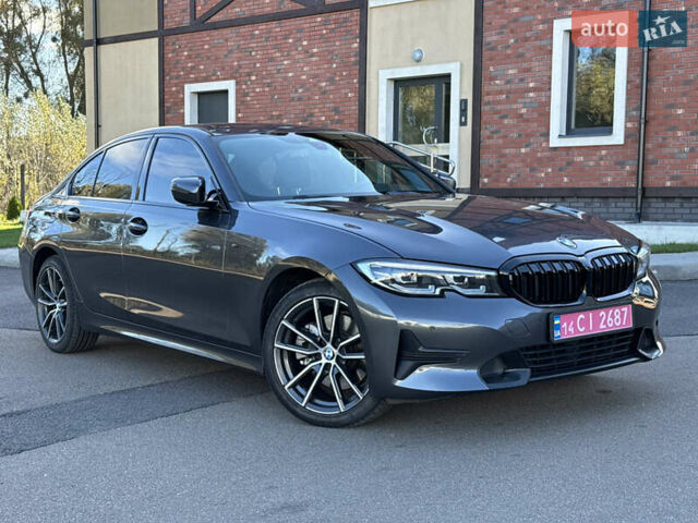 Серый БМВ 3 Серия, объемом двигателя 2 л и пробегом 140 тыс. км за 25800 $, фото 1 на Automoto.ua
