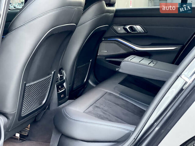 БМВ 3 Серія 2021 у Києві на Automoto.ua Сірий БМВ 3 Серія, об'ємом двигуна 3 л та пробігом 72 тис. км за 51950 $, фото 42 на Automoto.ua
