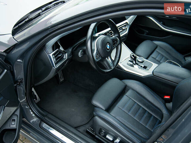 Серый БМВ 3 Серия, объемом двигателя 3 л и пробегом 49 тыс. км за 59000 $, фото 1 на Automoto.ua