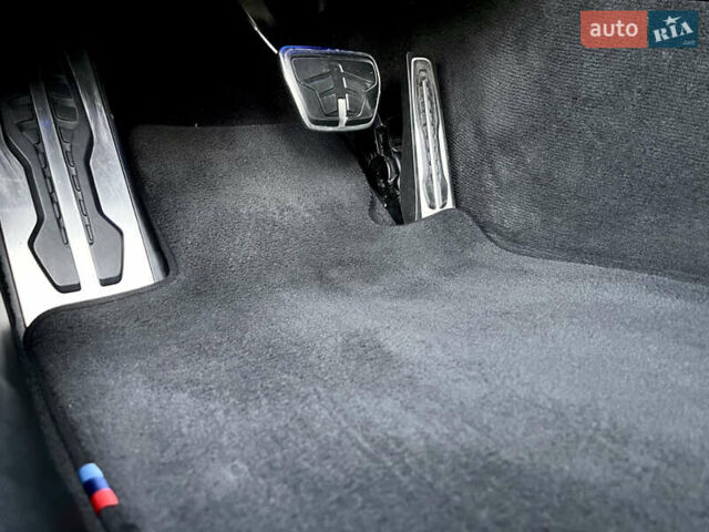 БМВ 3 Серія 2021 у Києві на Automoto.ua Сірий БМВ 3 Серія, об'ємом двигуна 3 л та пробігом 72 тис. км за 51950 $, фото 35 на Automoto.ua