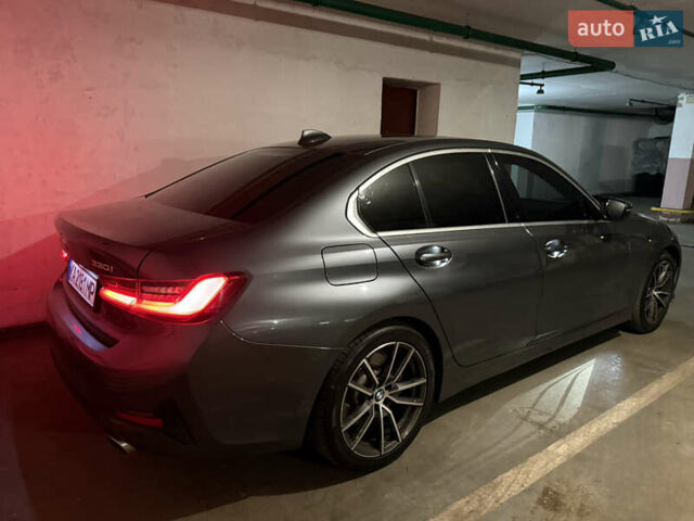 Серый БМВ 3 Серия, объемом двигателя 2 л и пробегом 95 тыс. км за 29300 $, фото 2 на Automoto.ua