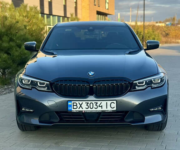 БМВ 3 Серія 2021 у Хмельницькому на Automoto.ua Сірий БМВ 3 Серія, об'ємом двигуна 2 л та пробігом 198 тис. км за 26500 $, фото 1 на Automoto.ua