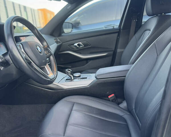 БМВ 3 Серія 2021 у Хмельницькому на Automoto.ua Сірий БМВ 3 Серія, об'ємом двигуна 2 л та пробігом 198 тис. км за 26500 $, фото 16 на Automoto.ua