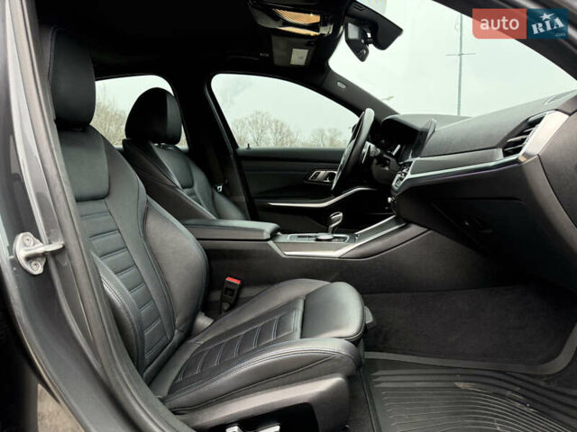 Серый БМВ 3 Серия, объемом двигателя 3 л и пробегом 55 тыс. км за 44999 $, фото 22 на Automoto.ua