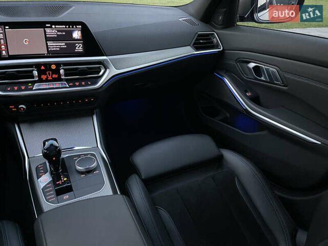 БМВ 3 Серія 2021 у Києві на Automoto.ua Сірий БМВ 3 Серія, об'ємом двигуна 3 л та пробігом 72 тис. км за 51950 $, фото 60 на Automoto.ua