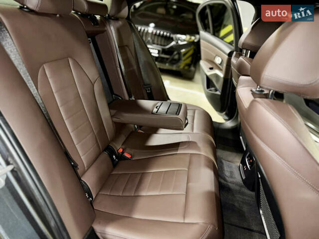 Серый БМВ 3 Серия, объемом двигателя 2 л и пробегом 48 тыс. км за 38500 $, фото 32 на Automoto.ua