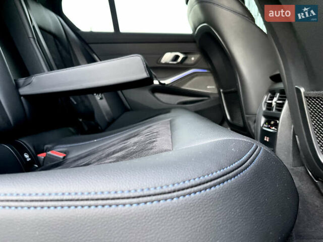 БМВ 3 Серія 2021 у Києві на Automoto.ua Сірий БМВ 3 Серія, об'ємом двигуна 3 л та пробігом 72 тис. км за 51950 $, фото 46 на Automoto.ua