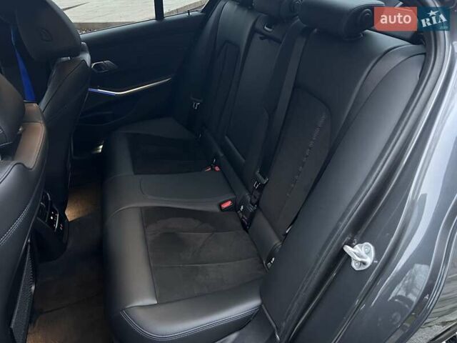 Сірий БМВ 3 Серія, об'ємом двигуна 3 л та пробігом 68 тис. км за 57000 $, фото 25 на Automoto.ua