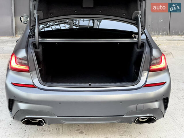 БМВ 3 Серія 2021 у Києві на Automoto.ua Сірий БМВ 3 Серія, об'ємом двигуна 3 л та пробігом 72 тис. км за 51950 $, фото 30 на Automoto.ua