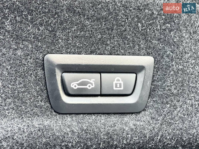 БМВ 3 Серія 2021 у Києві на Automoto.ua Сірий БМВ 3 Серія, об'ємом двигуна 3 л та пробігом 72 тис. км за 51950 $, фото 6 на Automoto.ua