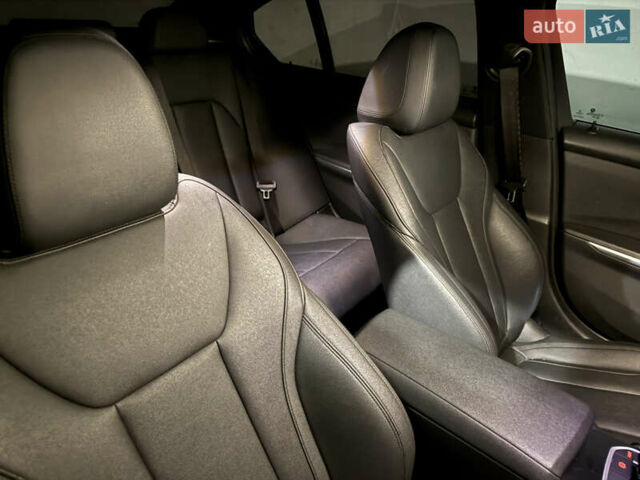 Серый БМВ 3 Серия, объемом двигателя 2 л и пробегом 95 тыс. км за 29300 $, фото 6 на Automoto.ua