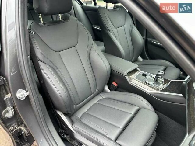 БМВ 3 Серія 2021 у Львові на Automoto.ua Сірий БМВ 3 Серія, об'ємом двигуна 0 л та пробігом 44 тис. км за 11800 $, фото 20 на Automoto.ua