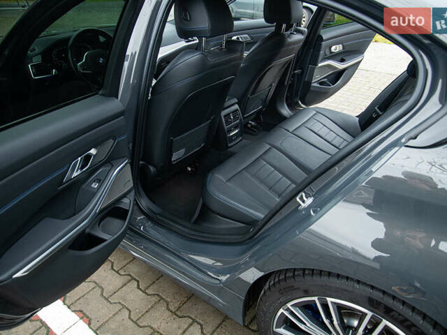 Серый БМВ 3 Серия, объемом двигателя 3 л и пробегом 49 тыс. км за 59000 $, фото 15 на Automoto.ua