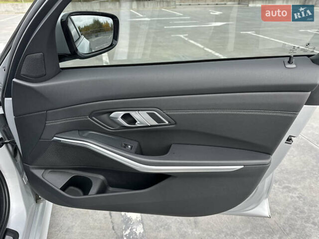 Сірий БМВ 3 Серія, об'ємом двигуна 2 л та пробігом 69 тис. км за 30700 $, фото 34 на Automoto.ua