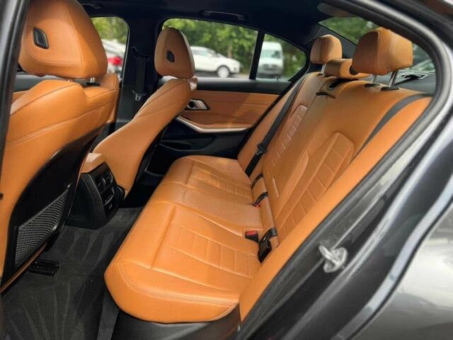 Серый БМВ 3 Серия, объемом двигателя 3 л и пробегом 29 тыс. км за 27500 $, фото 11 на Automoto.ua