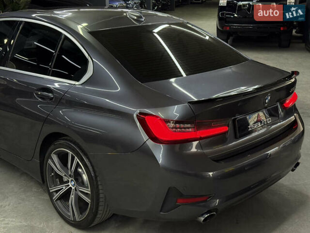 Серый БМВ 3 Серия, объемом двигателя 2 л и пробегом 120 тыс. км за 28900 $, фото 10 на Automoto.ua