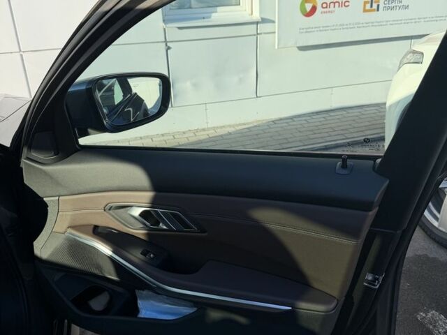 Сірий БМВ 3 Серія, об'ємом двигуна 2 л та пробігом 46 тис. км за 41500 $, фото 4 на Automoto.ua