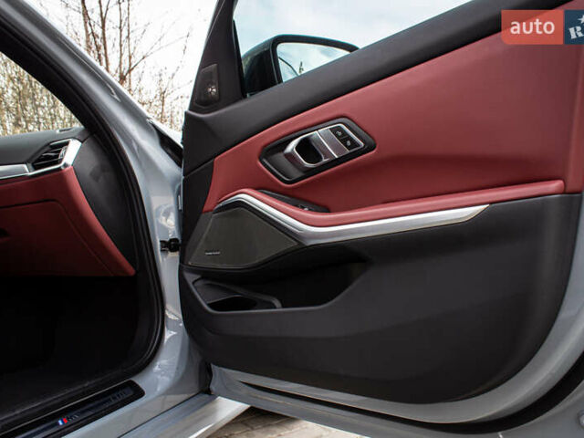 Серый БМВ 3 Серия, объемом двигателя 2 л и пробегом 35 тыс. км за 43900 $, фото 52 на Automoto.ua