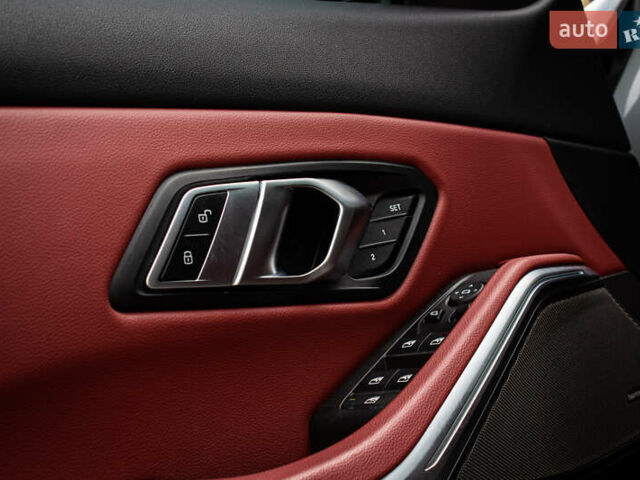 Серый БМВ 3 Серия, объемом двигателя 2 л и пробегом 35 тыс. км за 43900 $, фото 37 на Automoto.ua