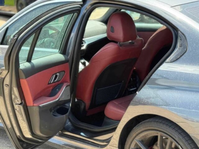 Серый БМВ 3 Серия, объемом двигателя 3 л и пробегом 14 тыс. км за 24000 $, фото 9 на Automoto.ua