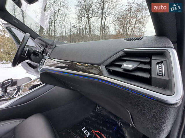 Серый БМВ 3 Серия, объемом двигателя 2 л и пробегом 44 тыс. км за 29999 $, фото 25 на Automoto.ua