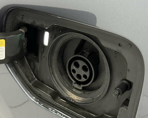 Серый БМВ 3 Серия, объемом двигателя 2 л и пробегом 49 тыс. км за 32900 $, фото 9 на Automoto.ua